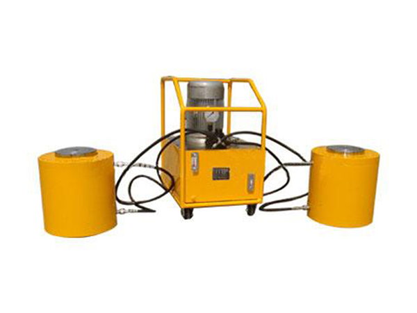 液壓千斤頂?shù)捻斏叨炔粔蛟鯓愚k?